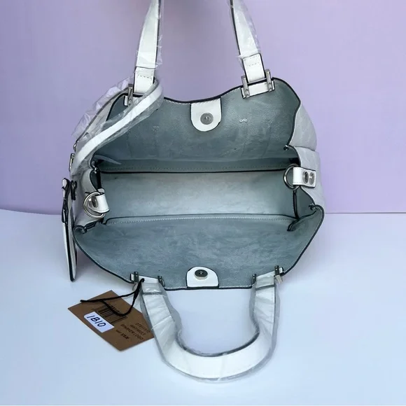 Steve Madden Bparker White Logo Handbag Purse, pouch, ID holder NWT - Picture 7 of 12